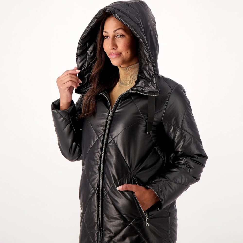Nuage Women's Hooded Puffer Coat in Black Size 1X
